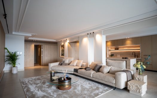 Limassol Property 4 Bedroom Seafront Apartment