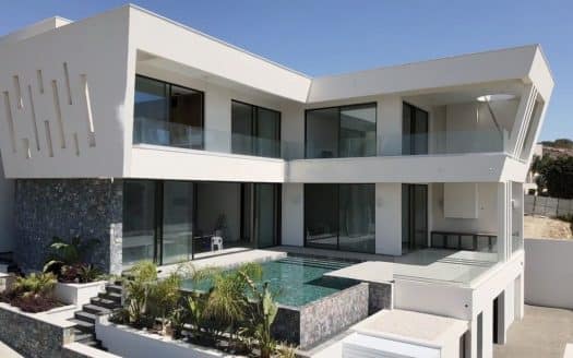 Luxury 6-bedroom maison for sale in Limassol