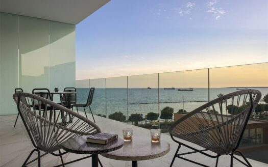 Luxury 2 bedroom apartment in limassol for rent with sea view