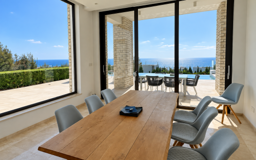 Paphos Property Stunning 5 Bedroom Villa