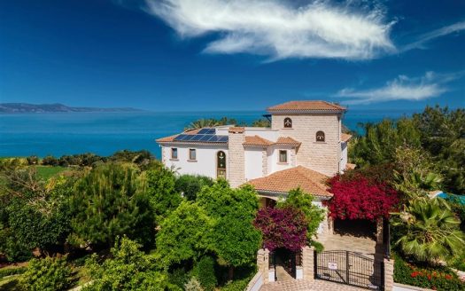 Paphos Property Stunning Spacious Villa