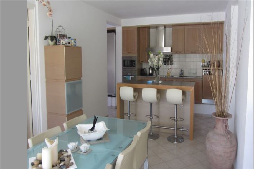 Limassol Property 3 Bedroom Ground Floor Apartment