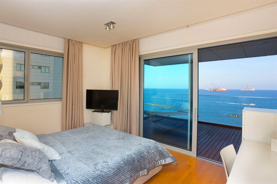 Limassol Property Amazing Seafront Three Bedroom Apartment