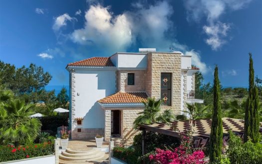 Paphos Property  Spacious Villa With Stunning Views