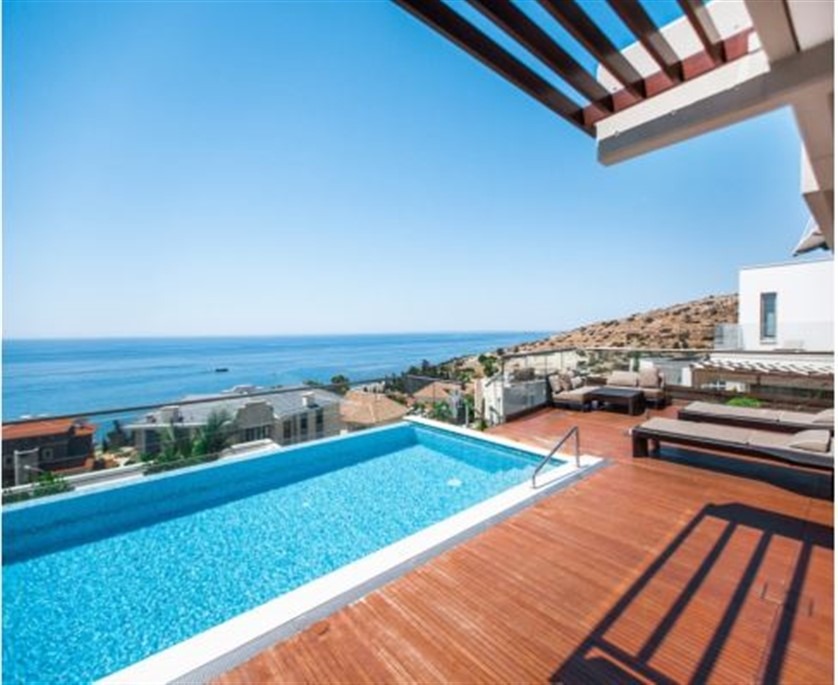 Limassol Property Villa With Spectacular Sea Views