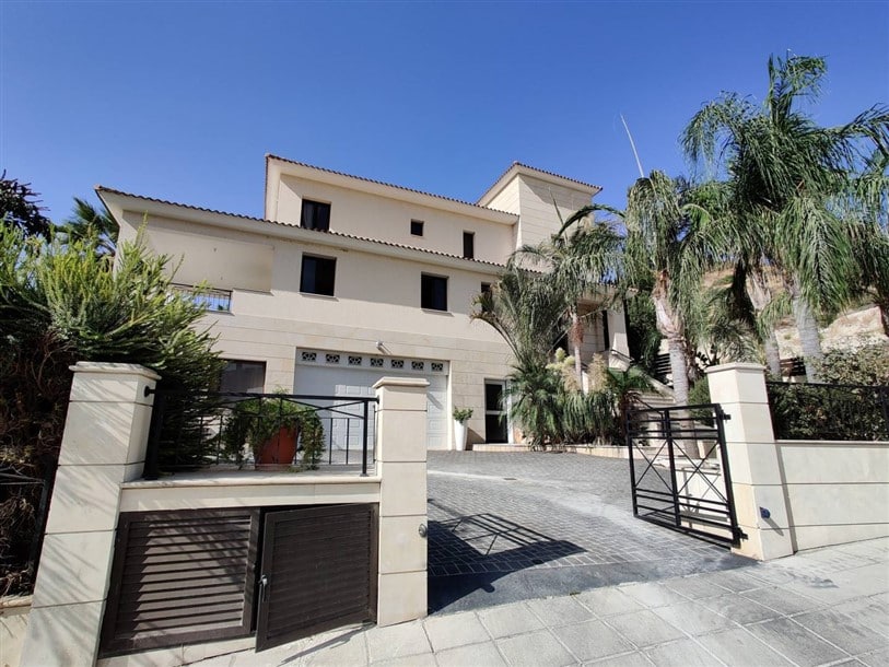 Limassol Property Six Bedroom Villa