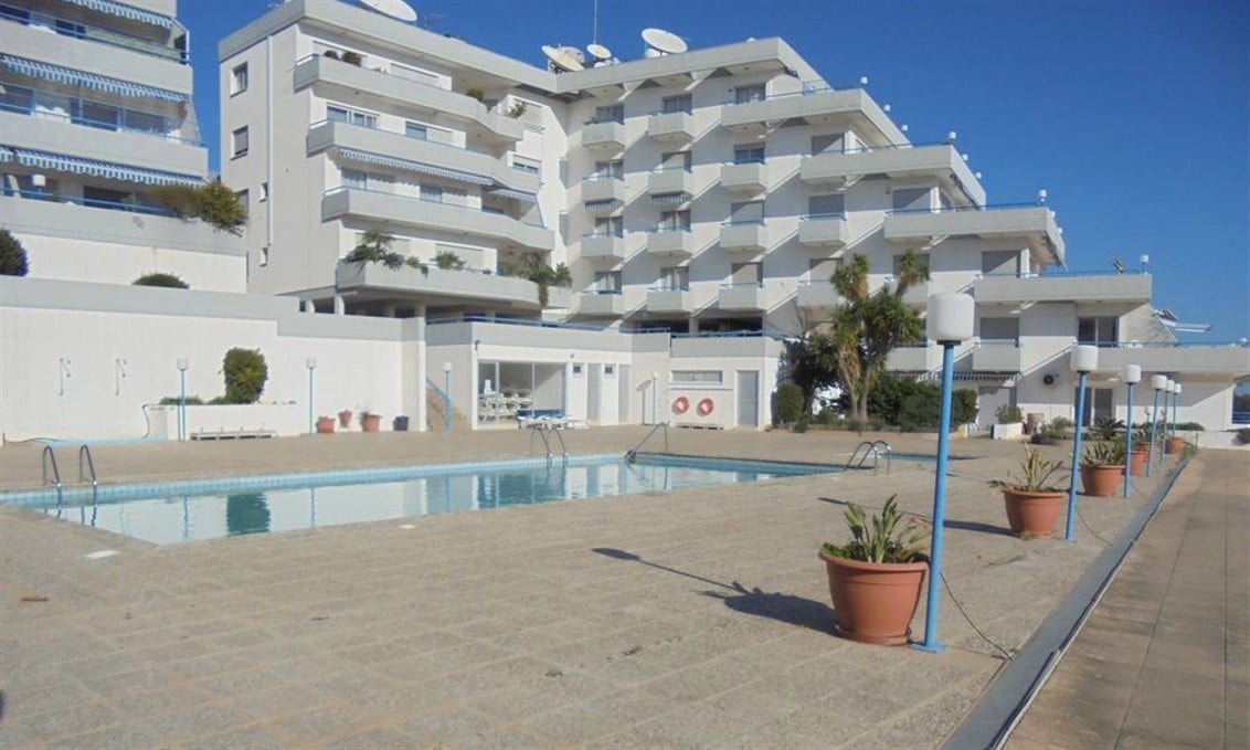 Limassol Property Spacious 3 Bedroom Apartment