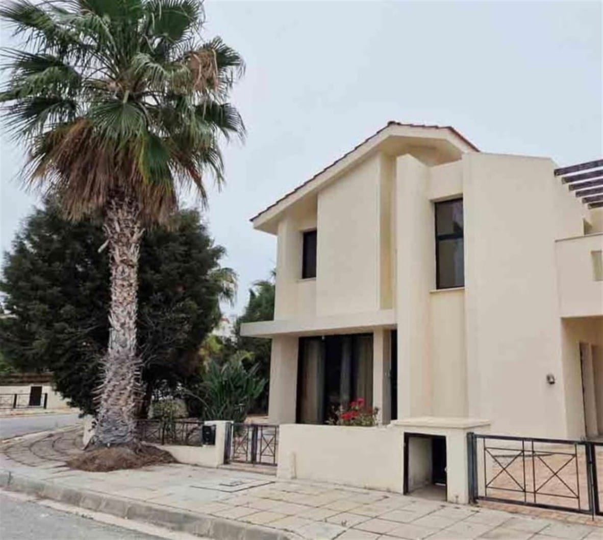 Larnaca Property Detached Four Bedroom House