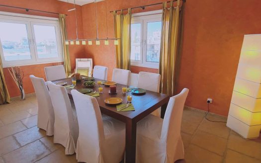 Paphos Property Ultra-Fine 3 Bedroom Apartment