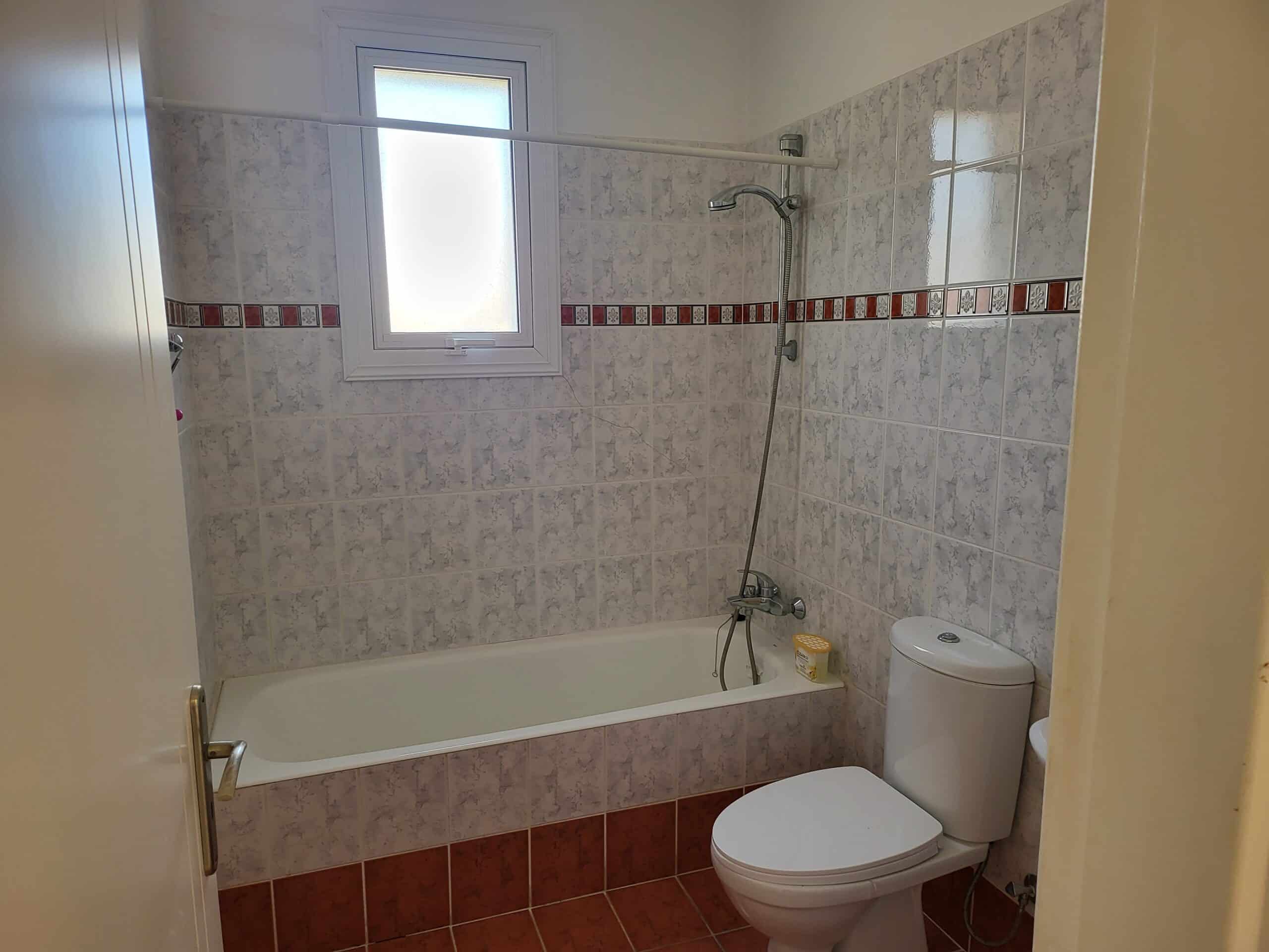 Paphos Property 2 Bedroom Apartment with Large Size Patio