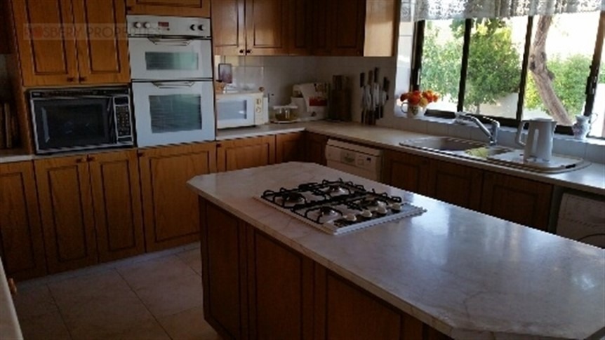 Limassol Property Three Bedroom Bungalow In Pyrgos