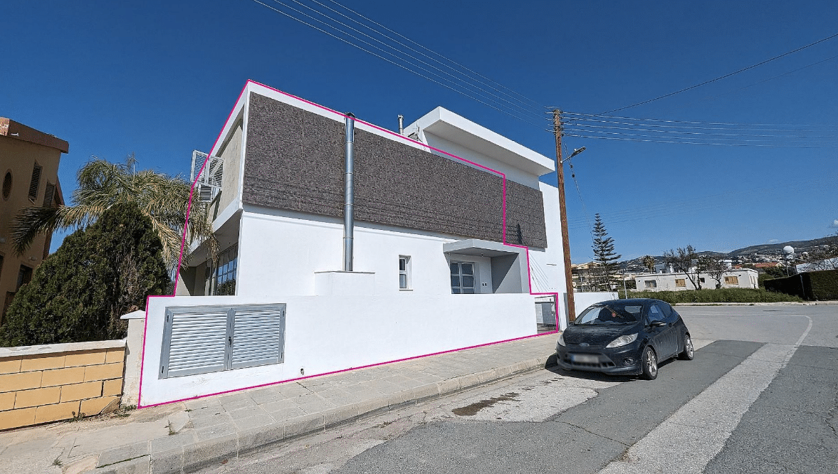 Paphos Property Stylish Three Bedroom House
