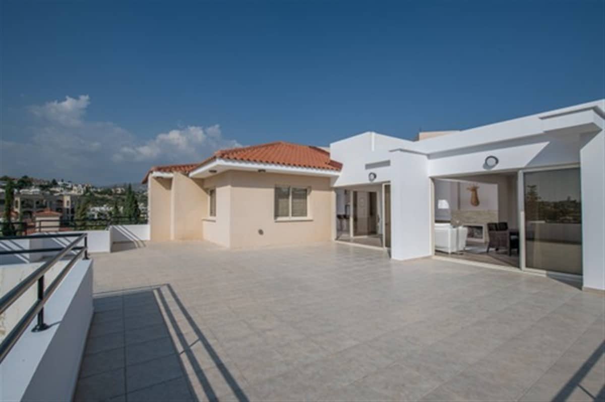 Limassol Property Three Bedroom Penthouse in Prime Location