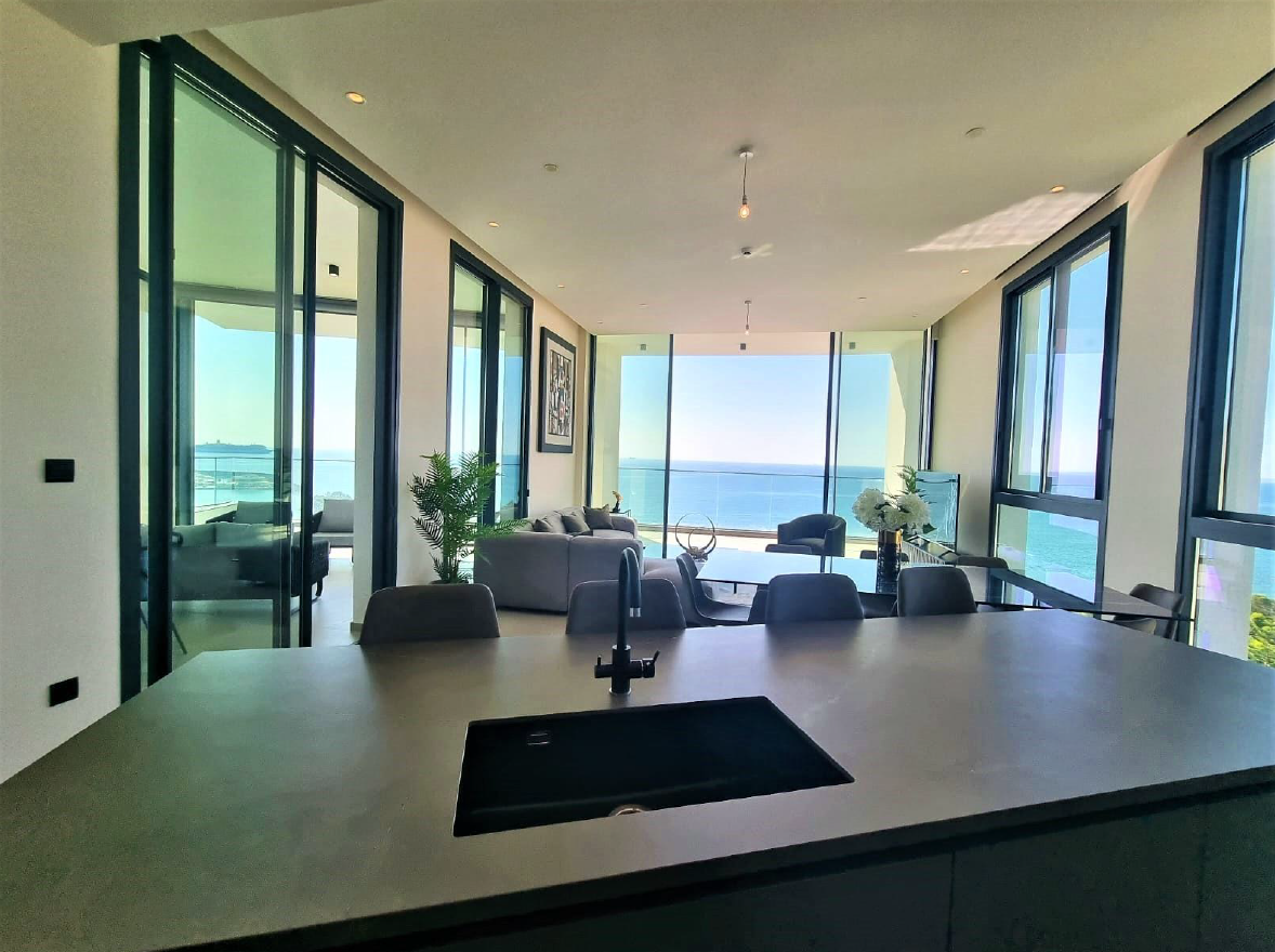 Limassol Property Whole-Floor Three Bedroom Apartment