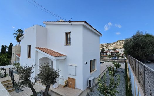 Paphos Property Charming Four Bedroom House