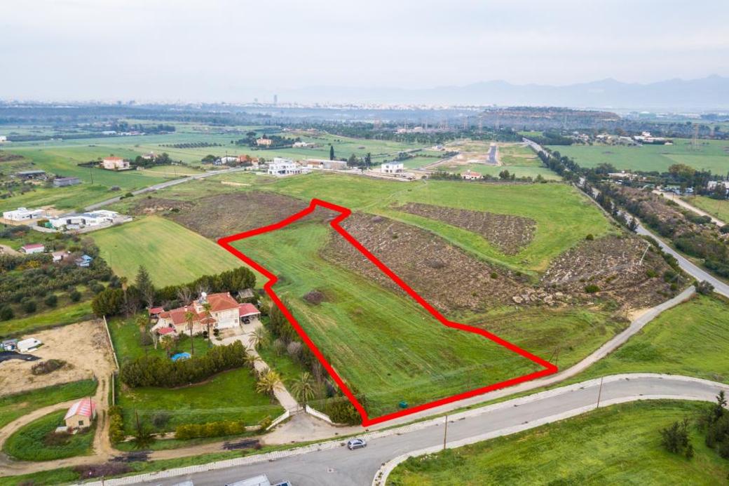 Nicosia Property Shared Field in Geri