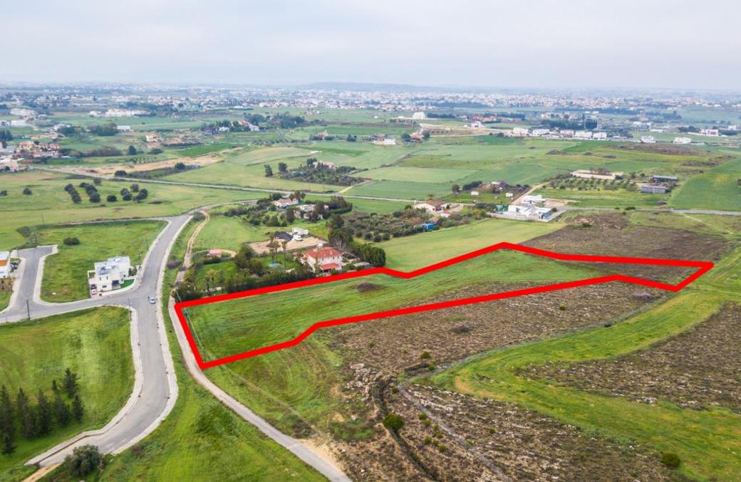 Nicosia Property Shared Field in Geri