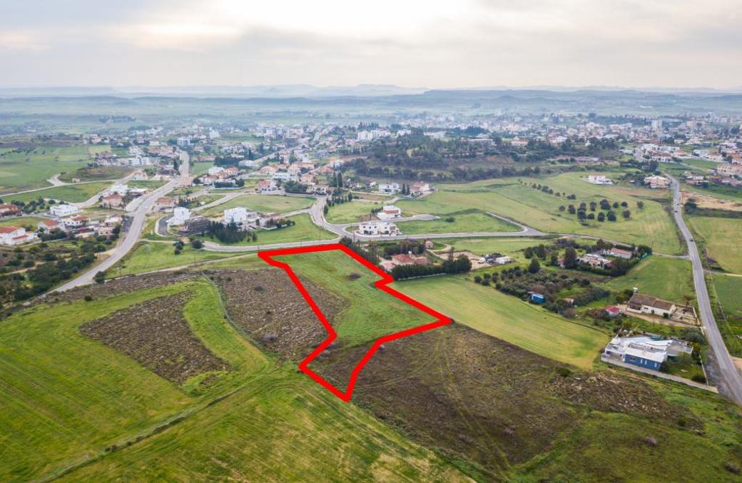 Nicosia Property Shared Field in Geri