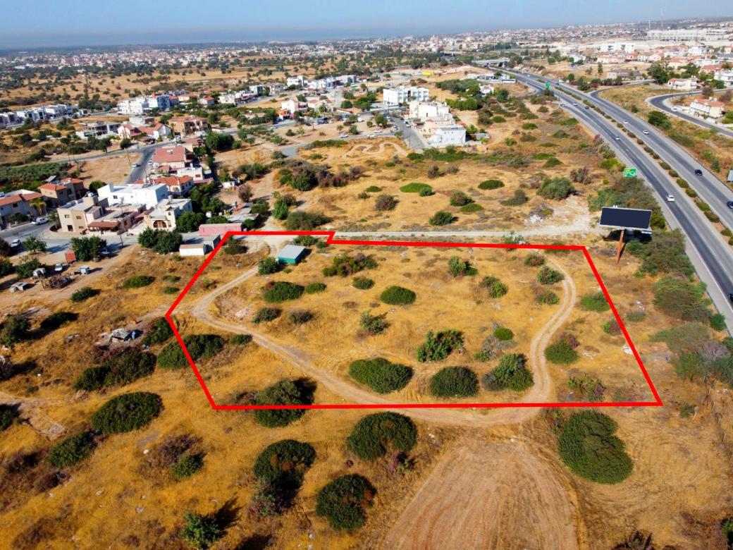 Limassol Property Shared Field in Ypsonas
