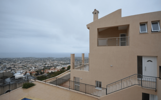 Paphos Property Detached Six Bedroom Villa
