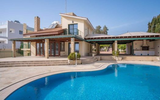 Paphos Property Seaside Three Bedroom Villa