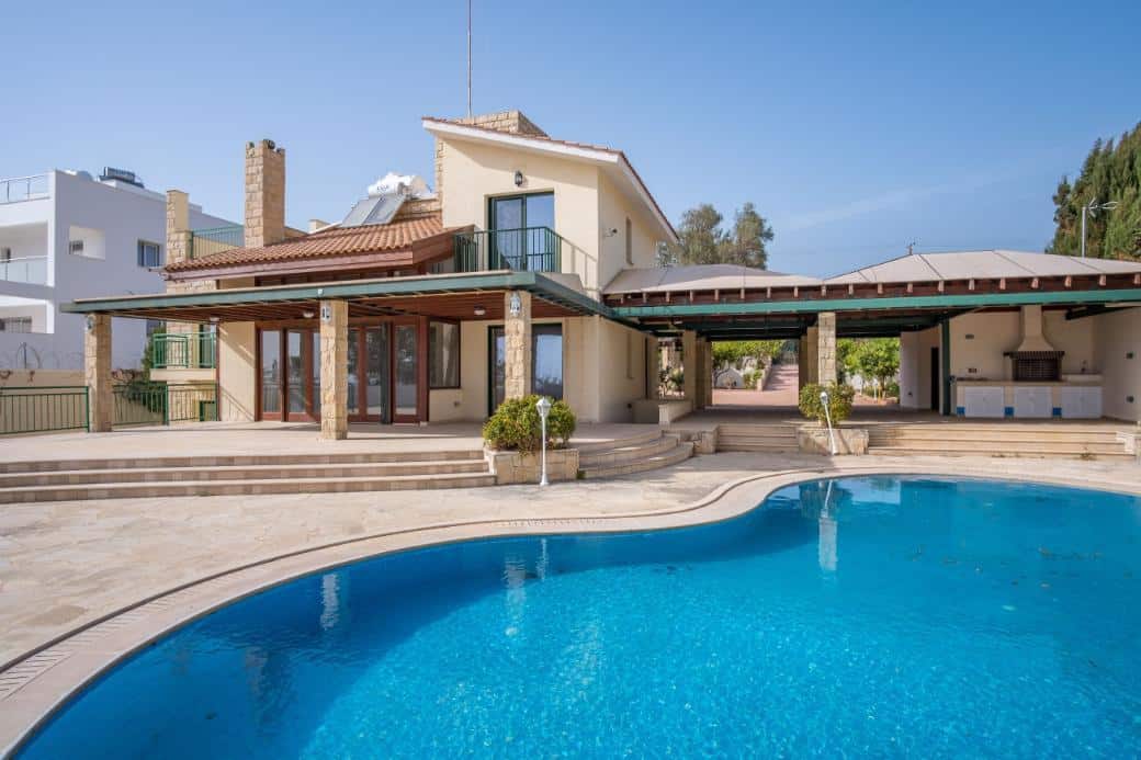 Paphos Property Seaside Three Bedroom Villa