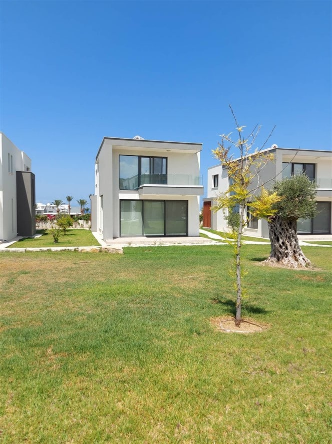 Paphos Property Beautiful Sea Villas