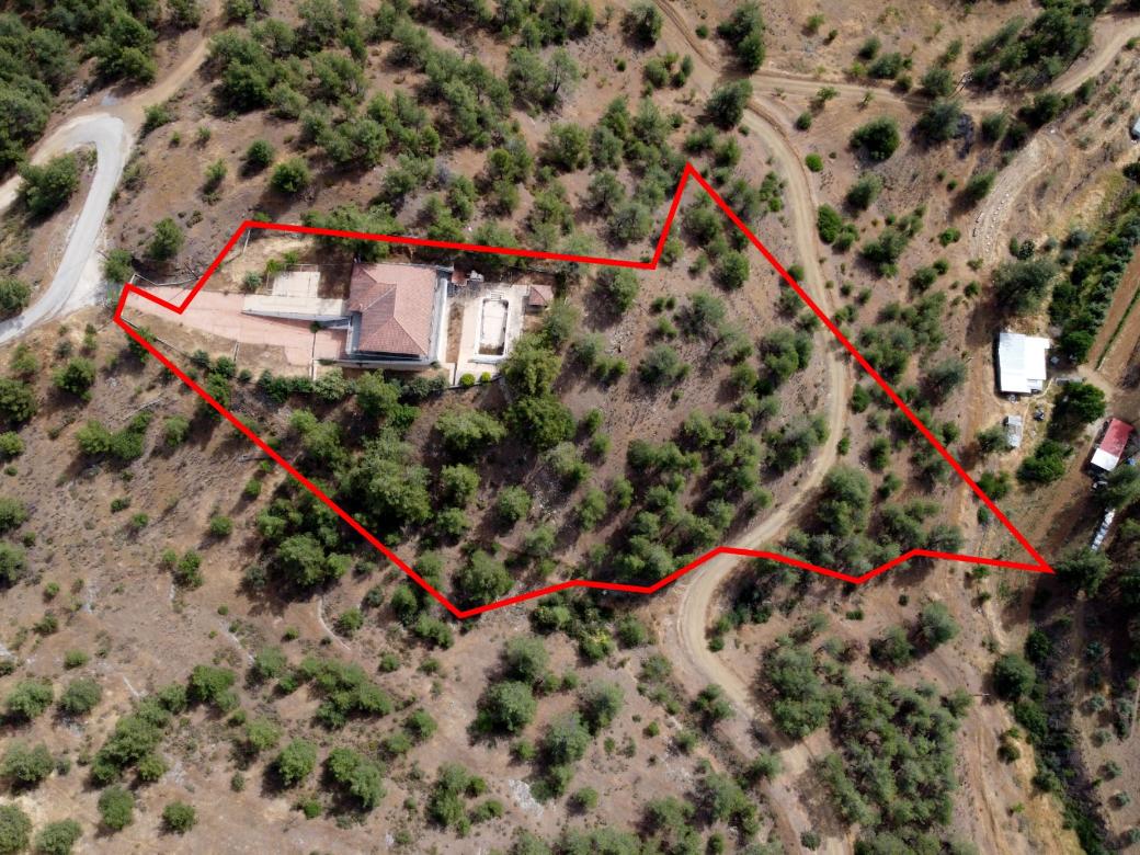 Nicosia Property House In Agios Epifanios Oreinis