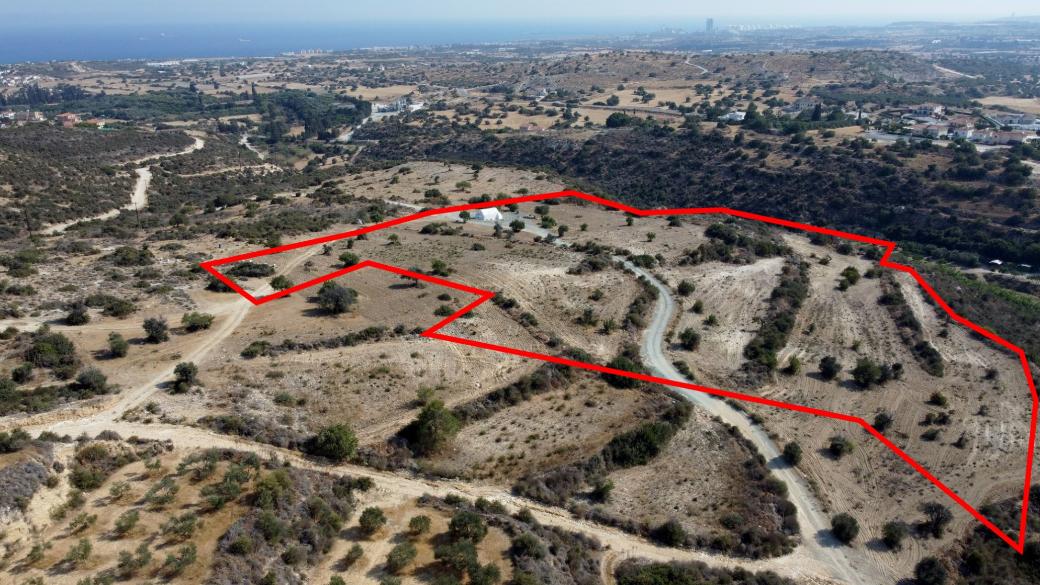 Larnaca Property Field In Psematismenos