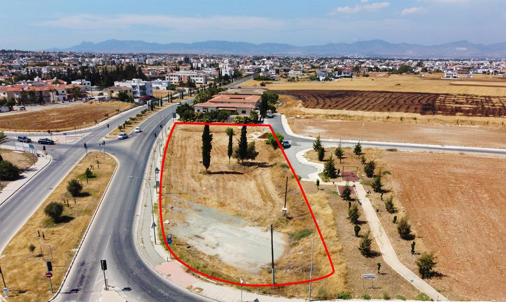 Nicosia Property Shared Field In Lakatamia