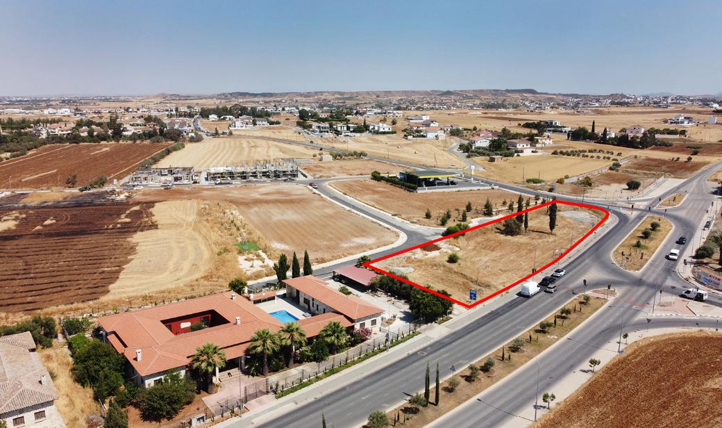 Nicosia Property Shared Field In Lakatamia