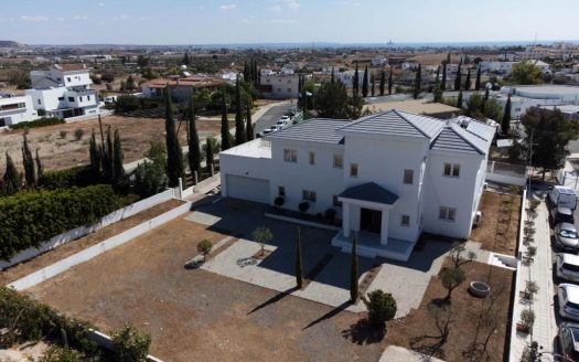 Larnaca Property 4 Bedroom House In Aradippou