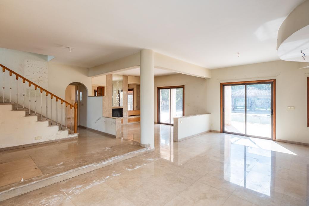 Nicosia Property House And Plot In Agios Vasileios