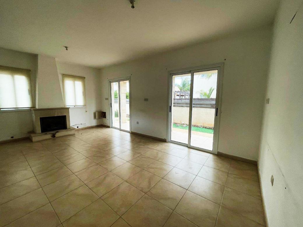 Famagusta Property 3 Bedroom Villa in Paralimni
