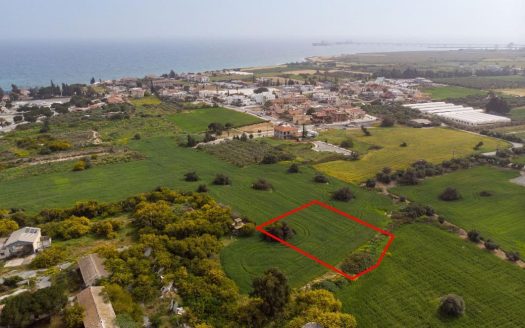 Larnaca Property Field – 1.590 m2 in Zygi