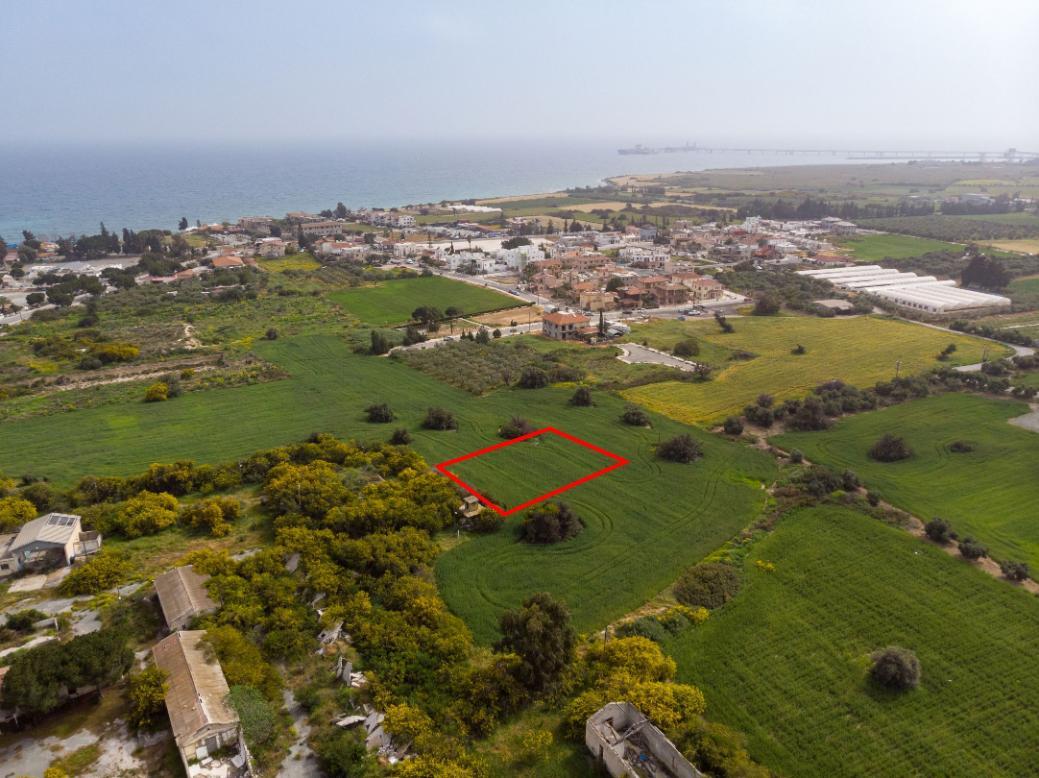 Larnaca Property Field – 1.340 m2 in Zygi