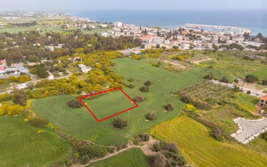 Larnaca Property Field – 1.340 m2 in Zygi