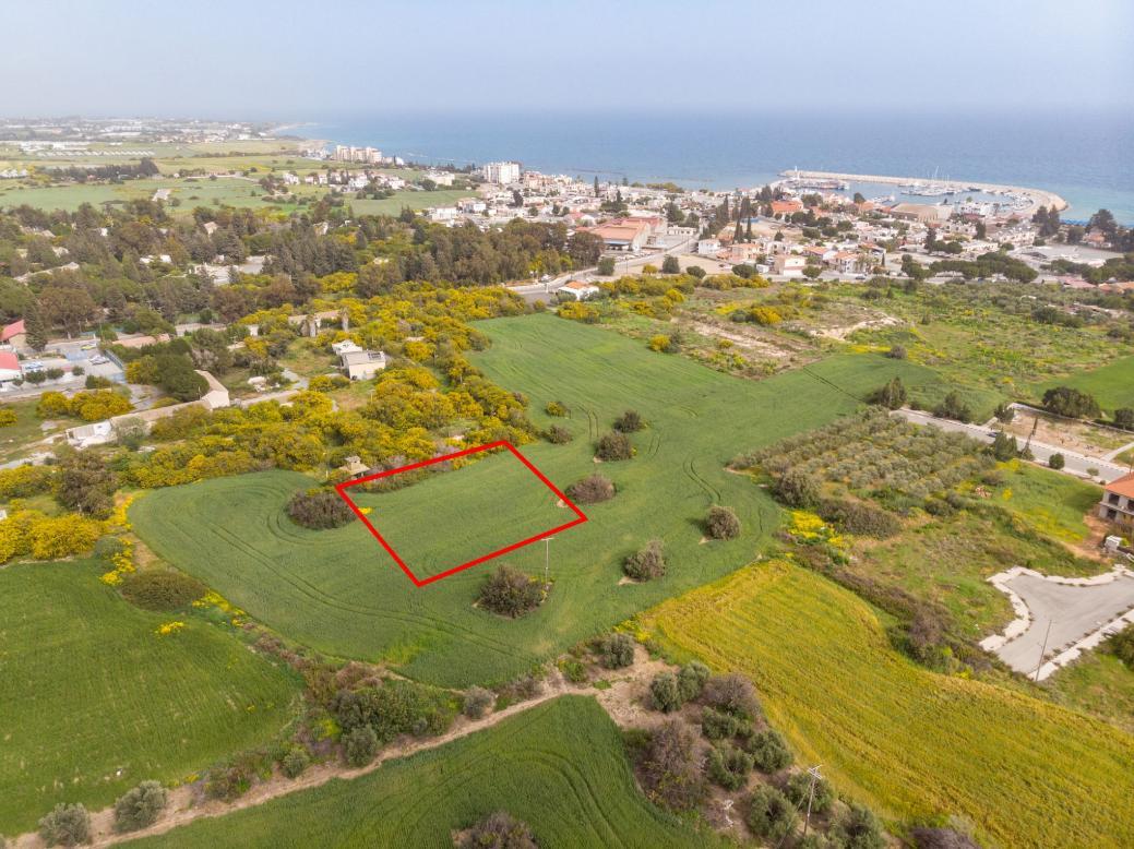 Larnaca Property Field – 1.340 m2 in Zygi