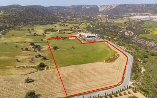 Larnaca Property Field In Maroni