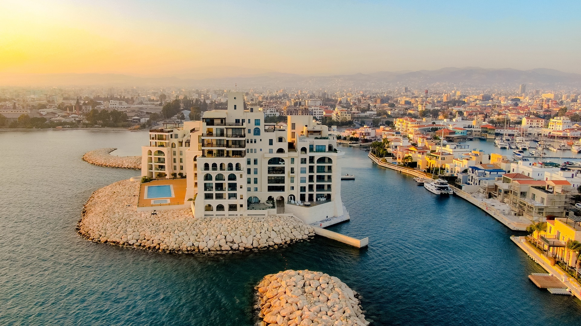 Limassol Property 3 bedroom Sophisticated Apartment
