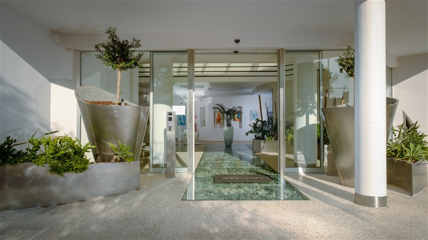 Limassol Property One Bedroom Seafront Apartment