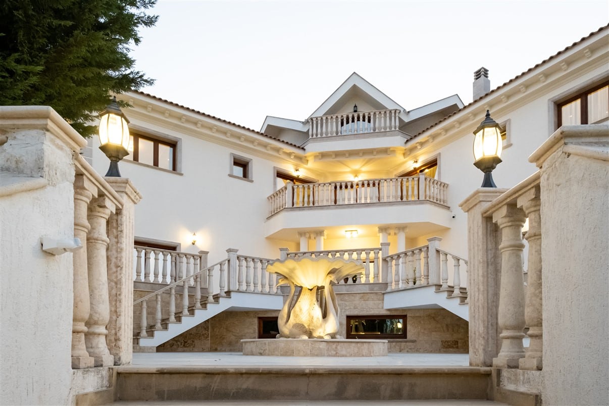 Limassol Property Luxury Six Bedroom Villa