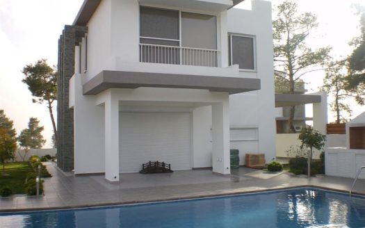 Limassol Property Villas in Idyllic Area