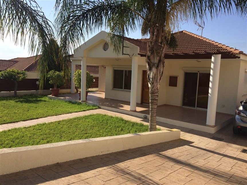 Limassol Property Lovely Bungalow In Pyrgos