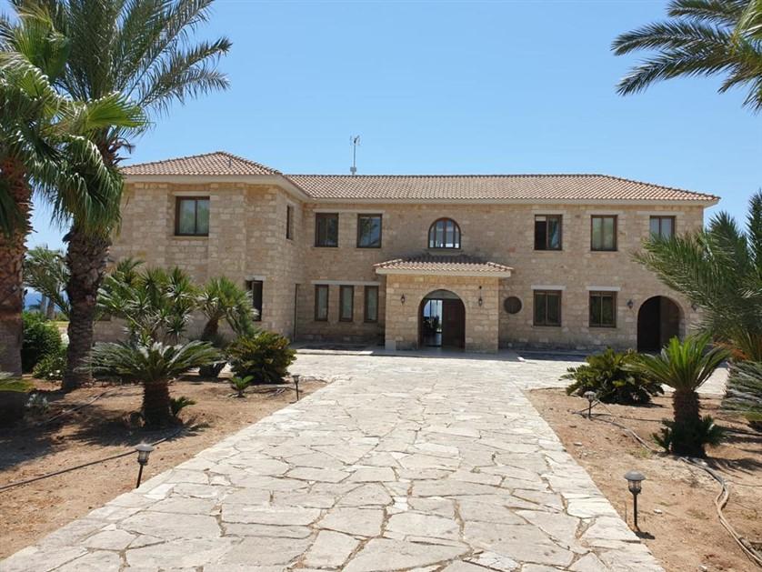 Larnaca Property Luxury 3 Bedroom Apartment in Zygi