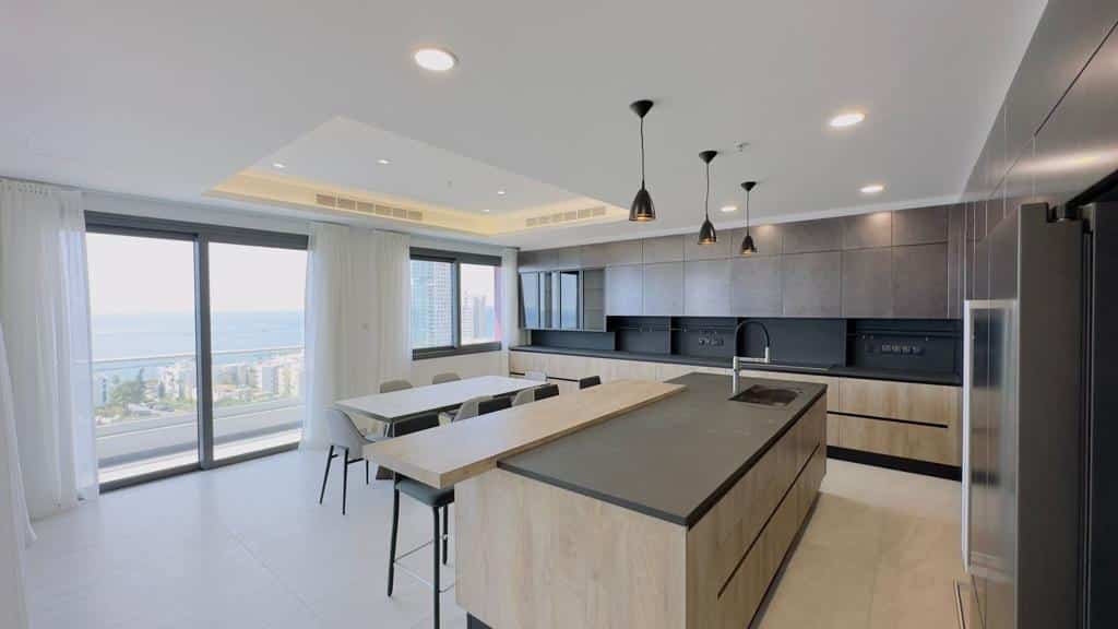 Limassol Property 5 Bedroom Premium Apartment