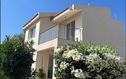 Paphos Property Beautiful Three Bedroom Villas