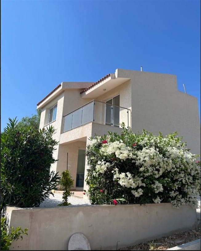 Paphos Property Beautiful Three Bedroom Villas