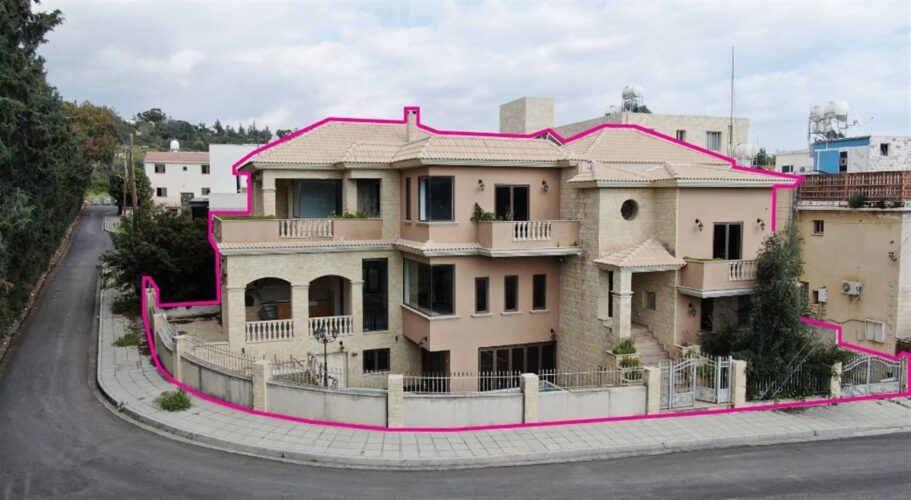 Limassol Property Luxury 5 Bedroom House