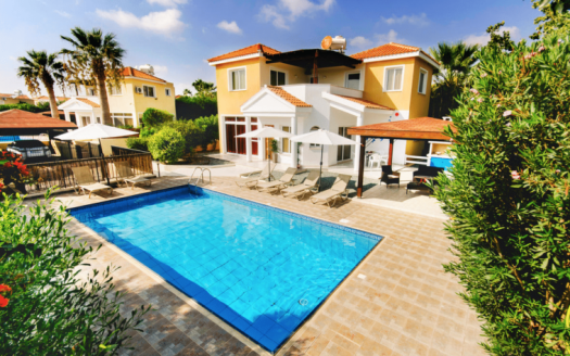 Paphos Property Three Bedroom Villa in Coral Bay